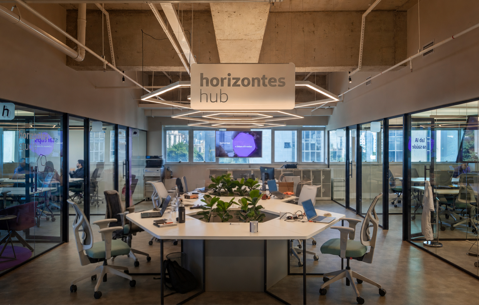 Espaço de coworking do Horizontes Hub